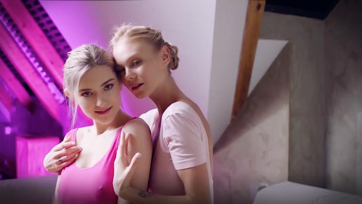 一个吃我乳房一个吃我b-免费完整版欧美A一片